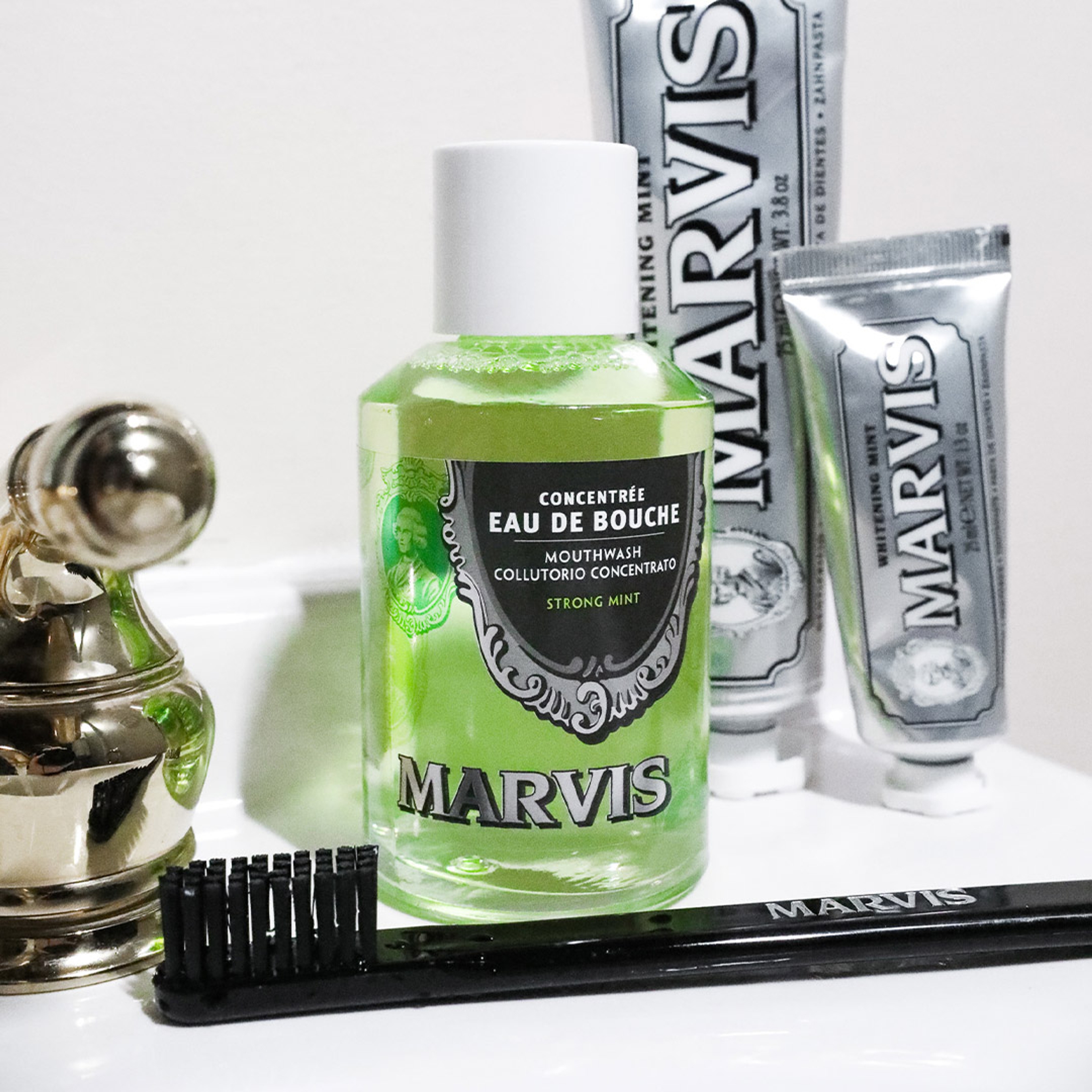 Marvis Strong Mint Mouthwash Concentrate 4.1 fl.oz 3