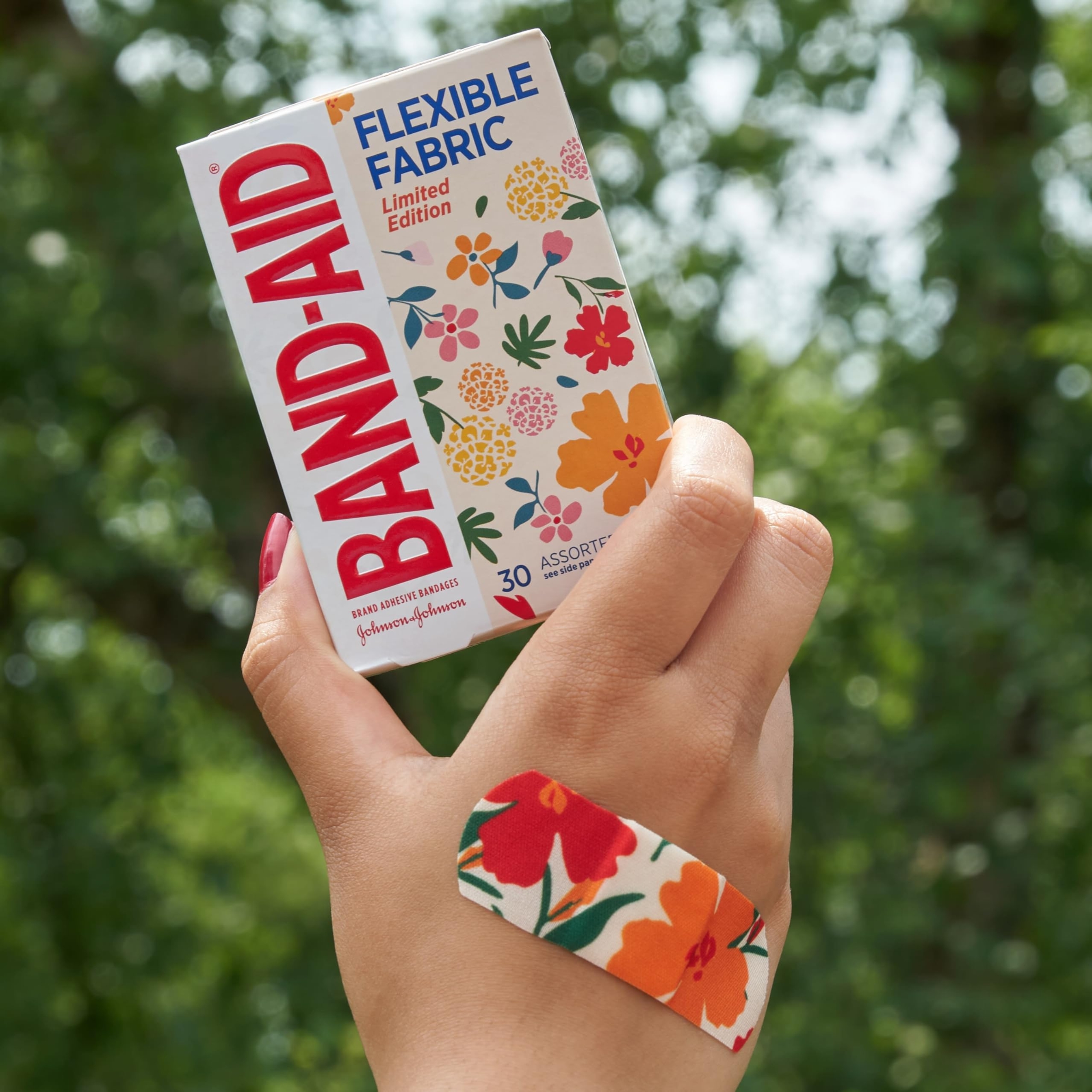 Band-Aid Brand Flexible Fabric Adhesive Bandages, Wildflower Designs, 30 Count - Assorted Sizes, Comfortable Protection 5