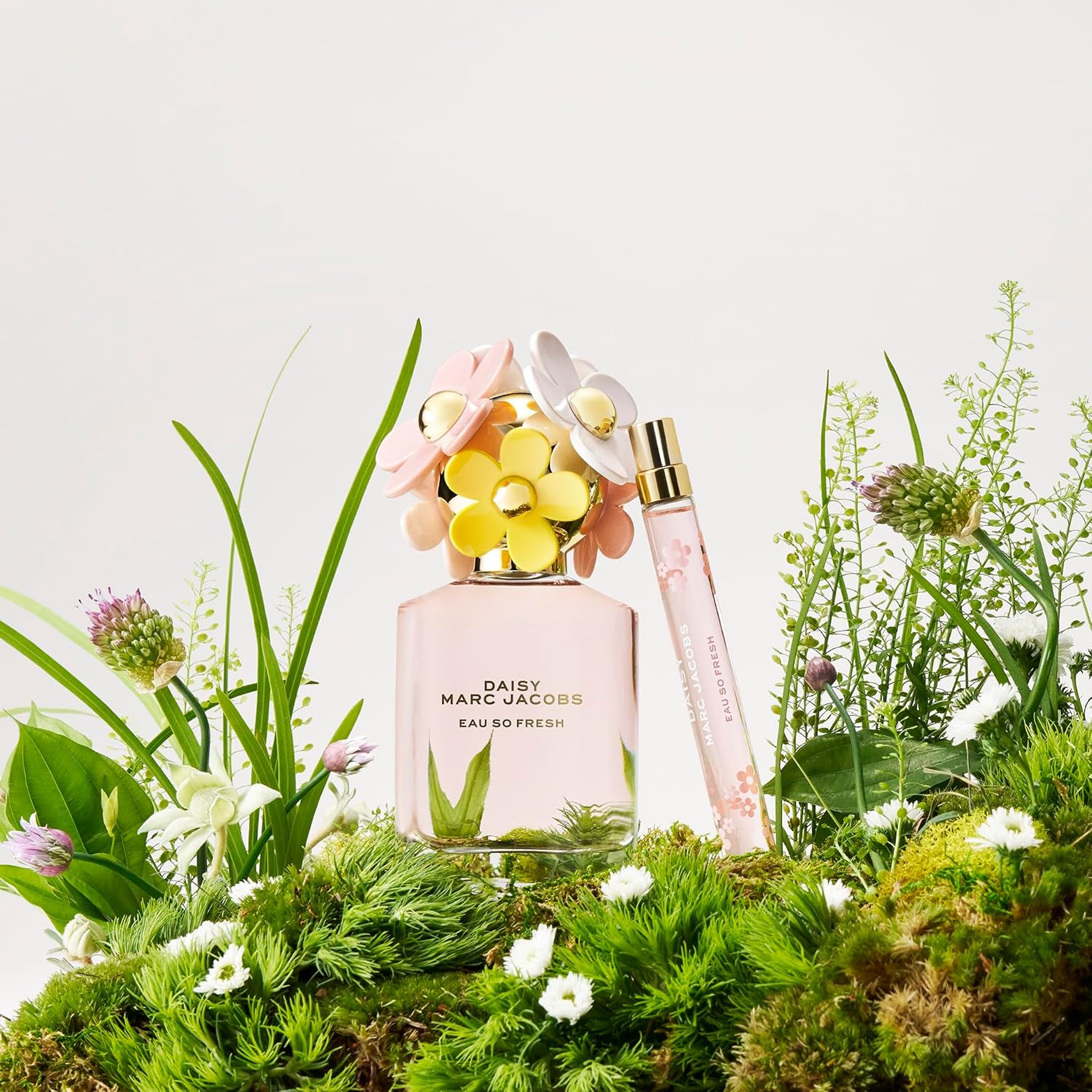 Marc Jacobs Daisy Eau So Fresh Eau de Toilette for Women 0.33 fl.oz - Fresh Floral Fragrance 4